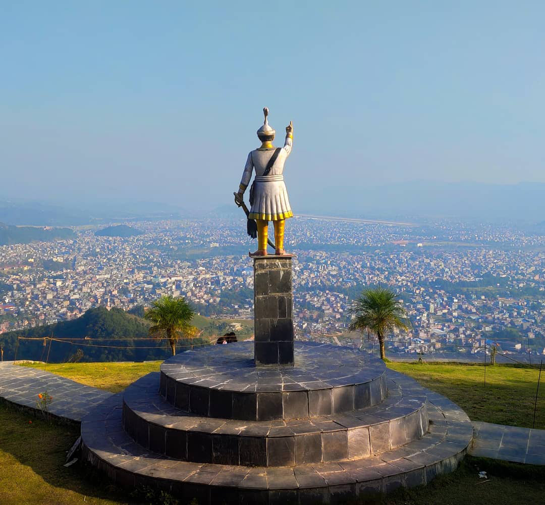 PN Shah statue and the Pokhara City